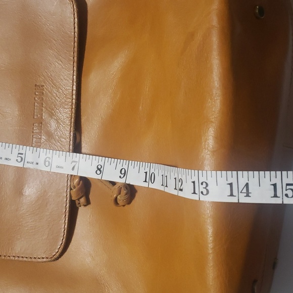 Montana Hudson Leather Backpack/ Bag - Picture 5 of 9